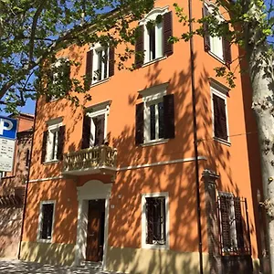 Guest house Vittorio Veneto 25, Modena